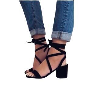 NEW Kenneth Cole Victoria Dressy Open Toe Strappy Black Suede Heel Sandals 10